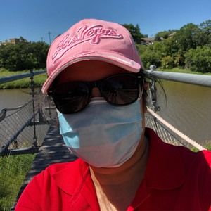 Meet your Posher, Liqun